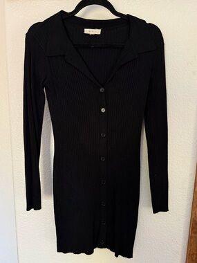 MABLE Black Ribbed Button-Front Collared Long Sleeve Dress